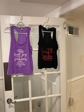 Bundle of 2 Make it Rain Tank Top size Medium good condition